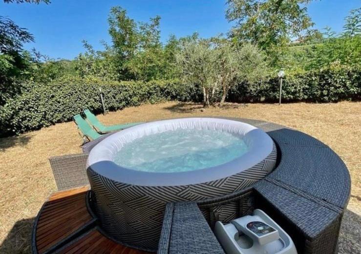 Rustico Jacuzzi & Wine Apartment La Collina Ngoại thất bức ảnh